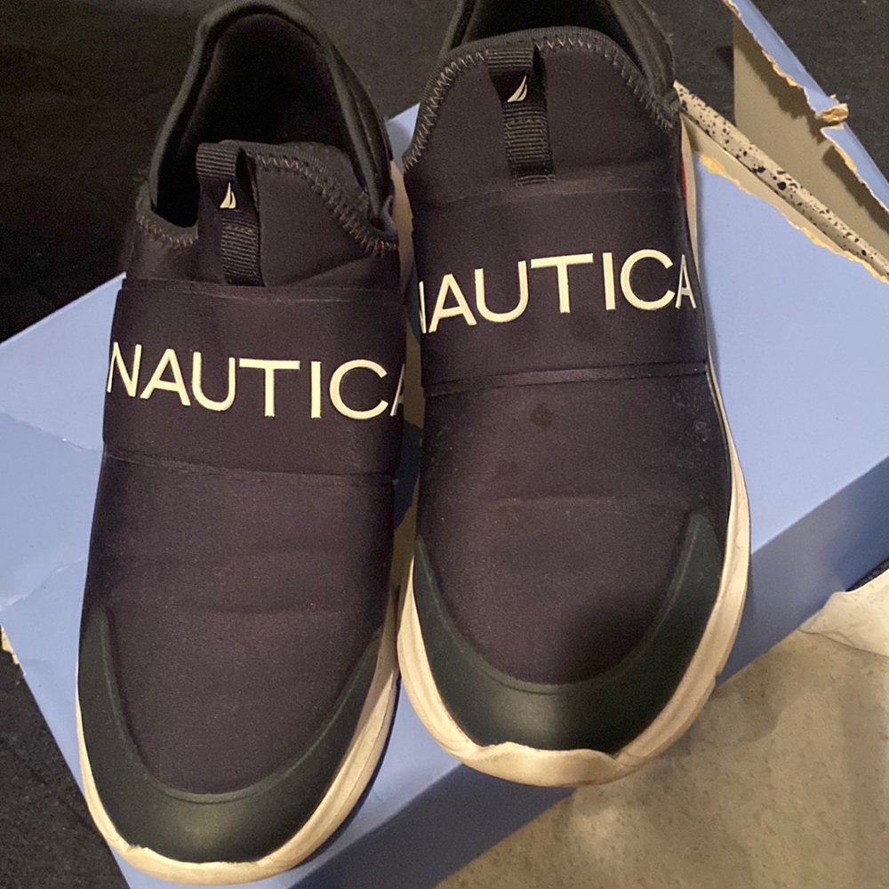 nautica Sneakers white blue and red rubber sole boat sail shoes. size 10.5
